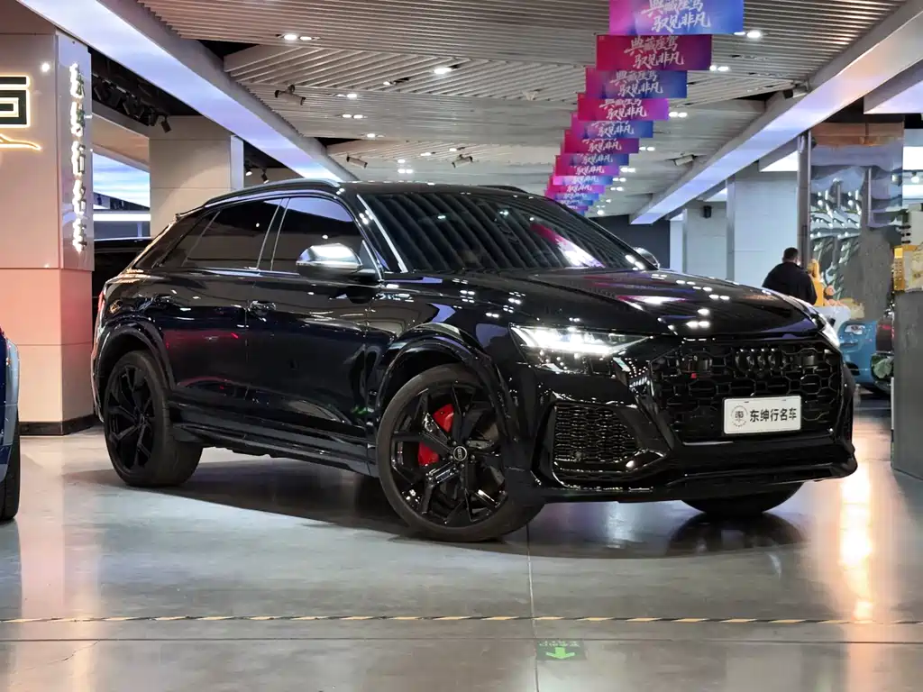 Audi RS Q8 2024