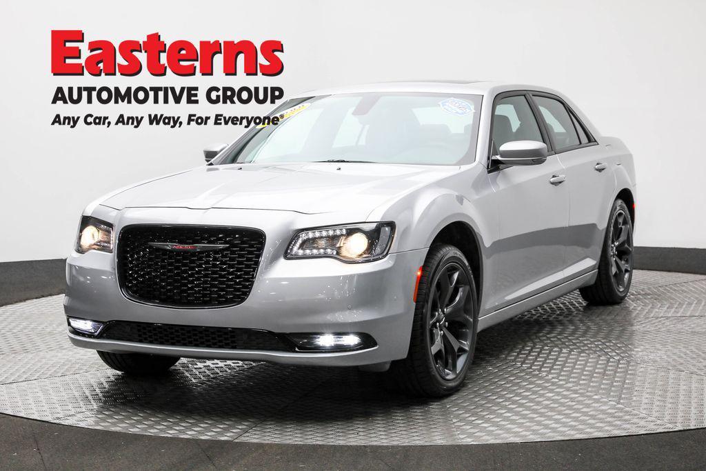 Chrysler 300 2023