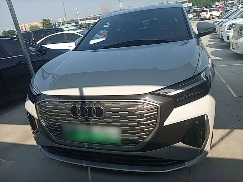 Audi Q4 e-tron 2024