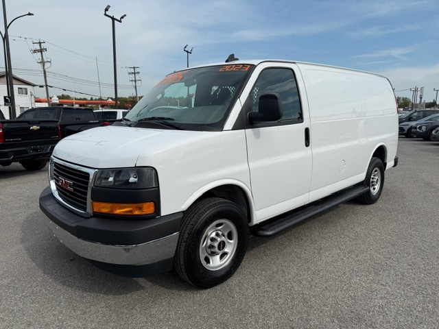 GMC Savana 2023