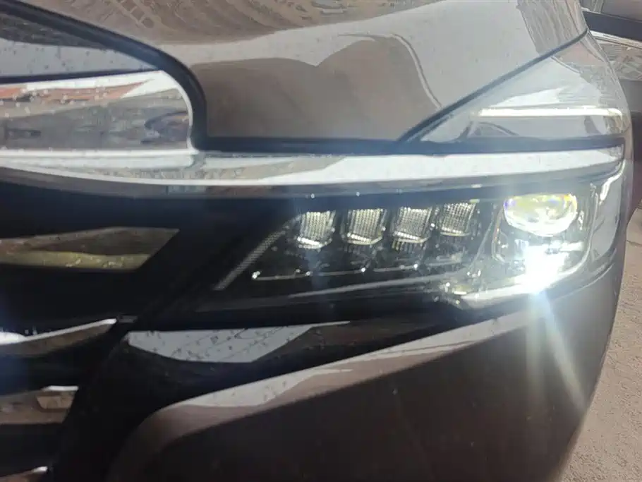 Buick GL8 2025