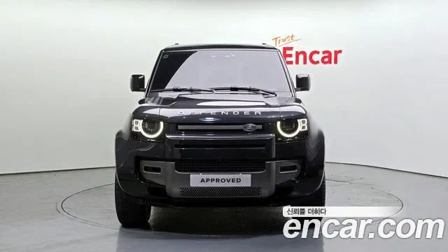 Land Rover Defender 2024