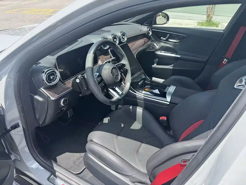 Mercedes-Benz C-Класс 2025