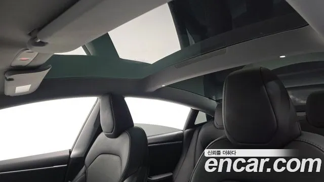 Tesla Model 3 2024