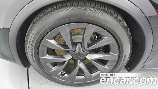 Tesla Model X 2024