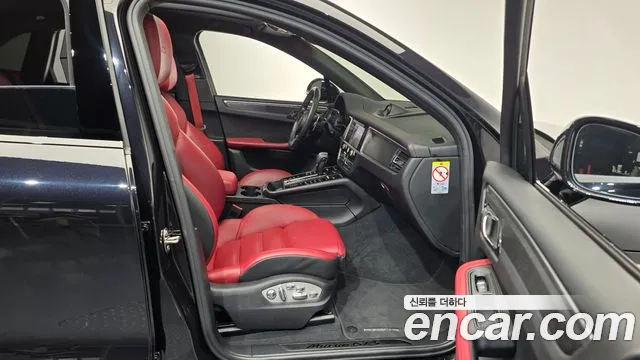 Porsche Macan 2022