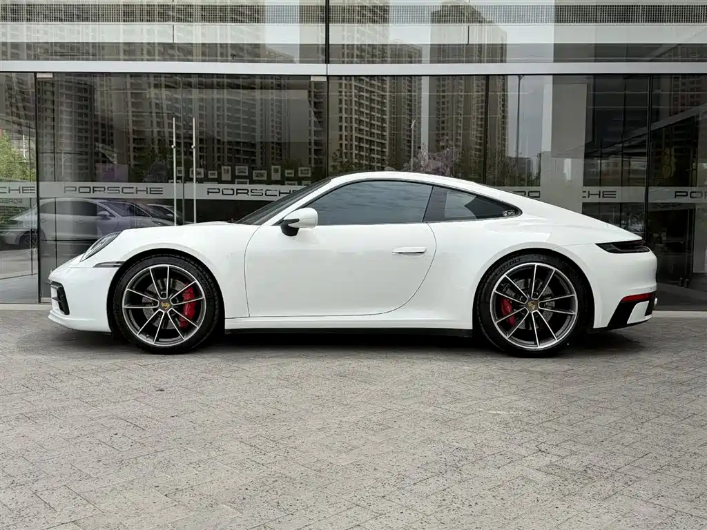Porsche 911 2021