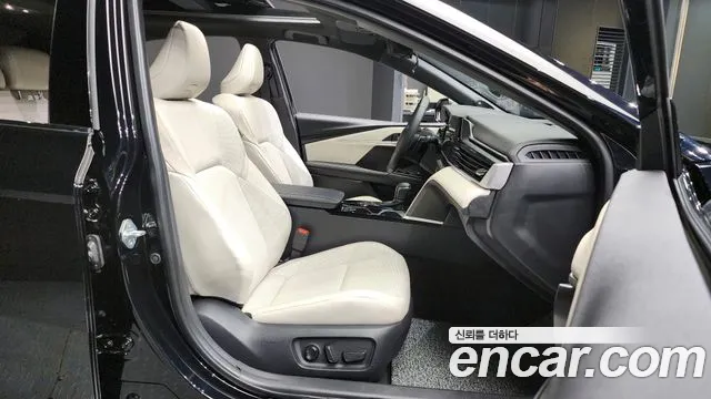 Toyota Camry 2025