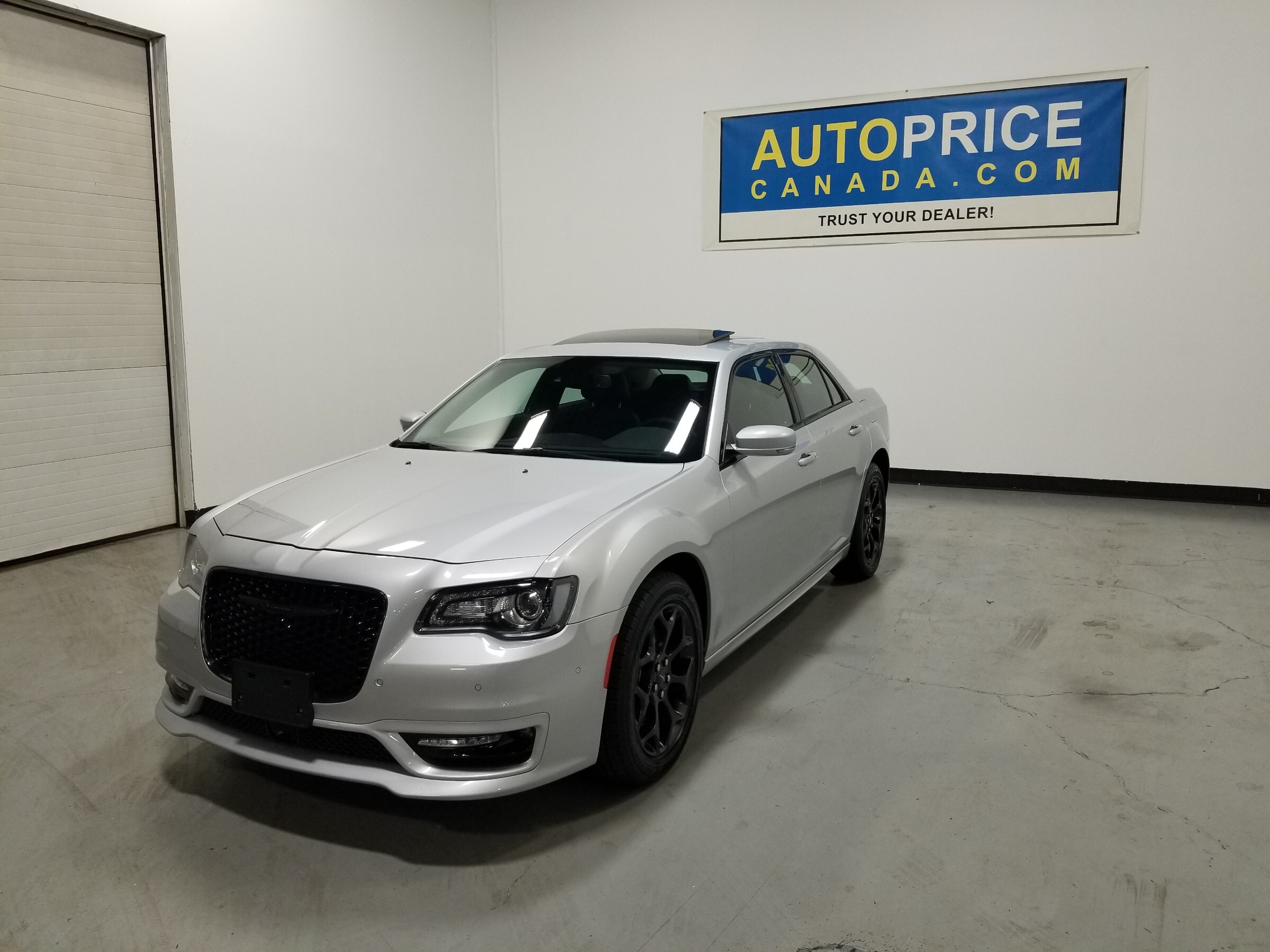 Chrysler 300 2023