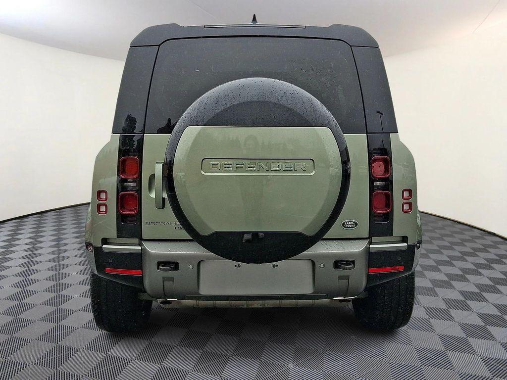 Land Rover Defender 2023
