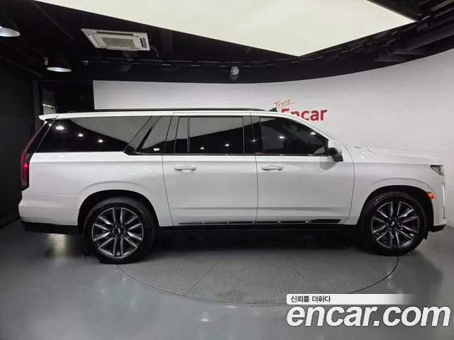 Cadillac Escalade 2023