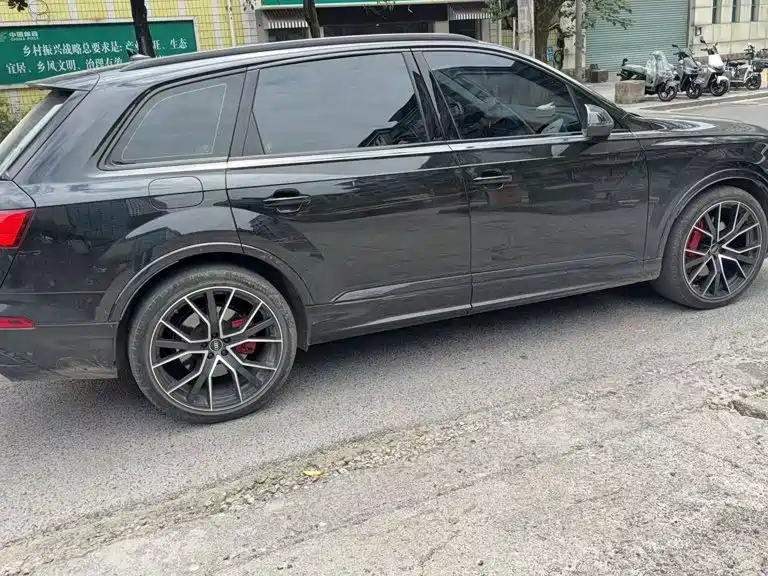 Audi Q7 2025