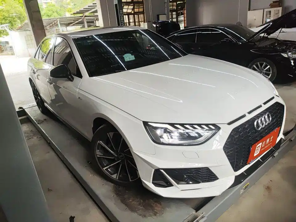 Audi A4 2023