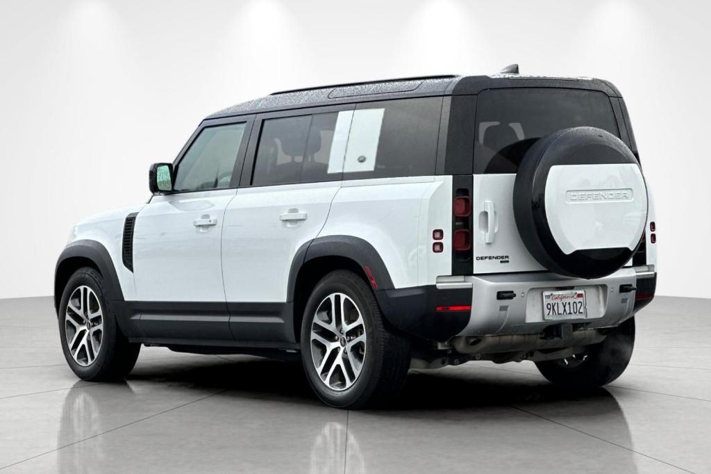 Land Rover Defender 2023