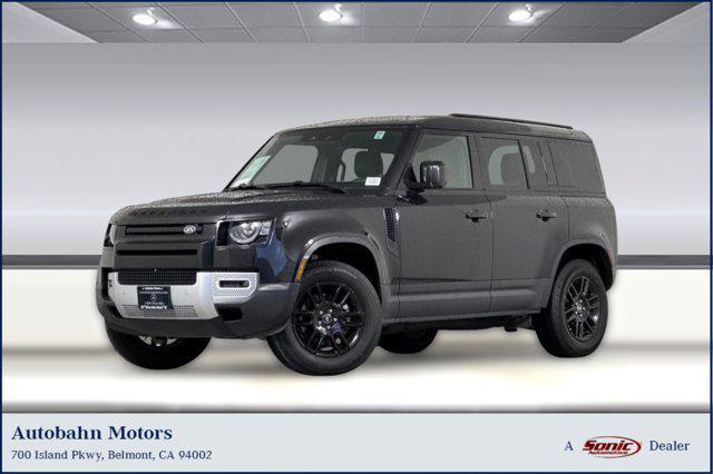 Land Rover Defender 2025