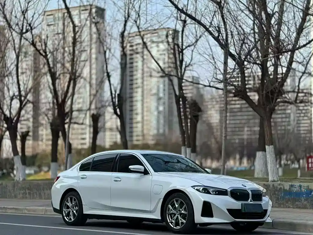 BMW i3 2024