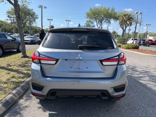 Mitsubishi Outlander Sport 2024