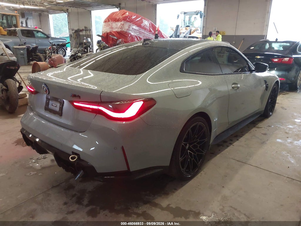 BMW M4 2023
