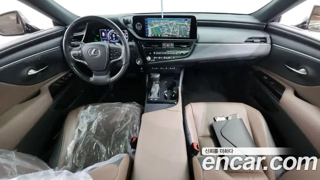 Lexus ES 2023