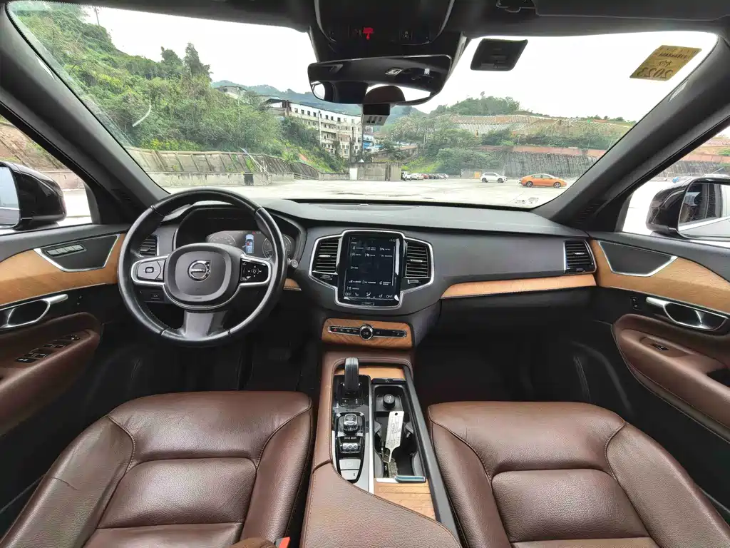 Volvo XC90 2021