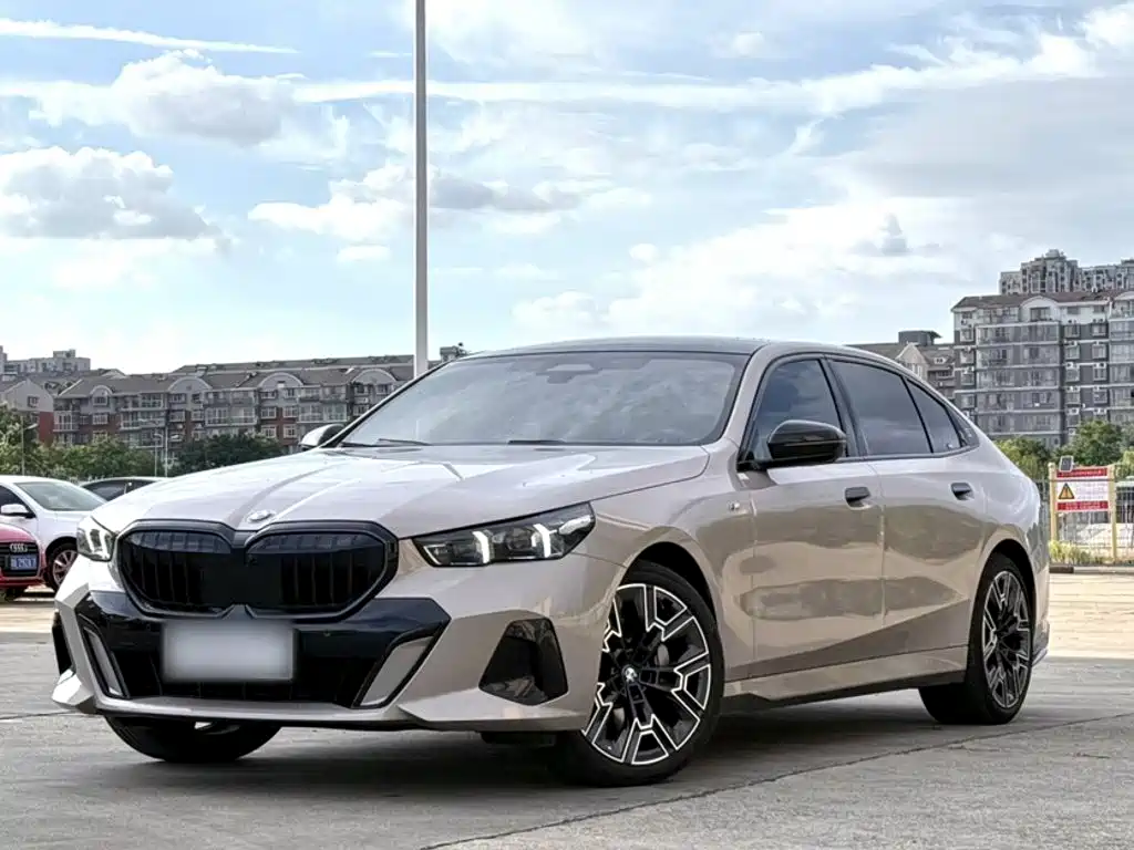 BMW 5 серии 2025