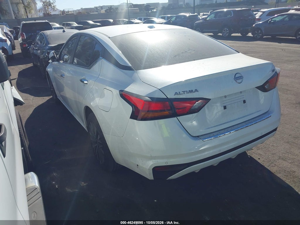 Nissan Altima 2023