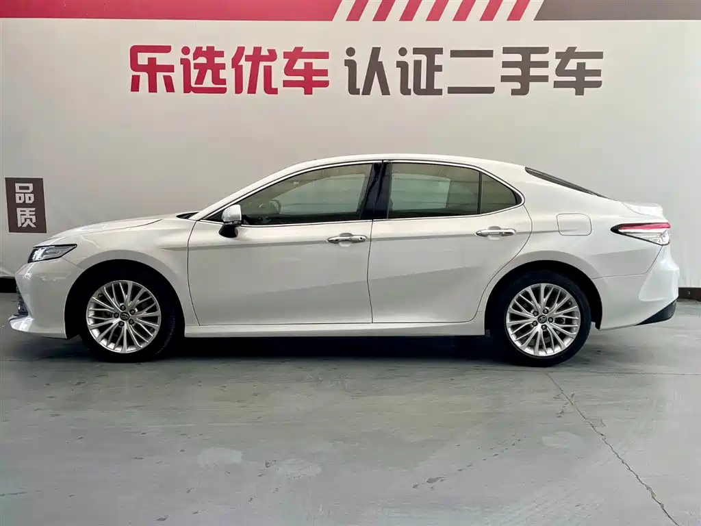 Toyota Camry 2021