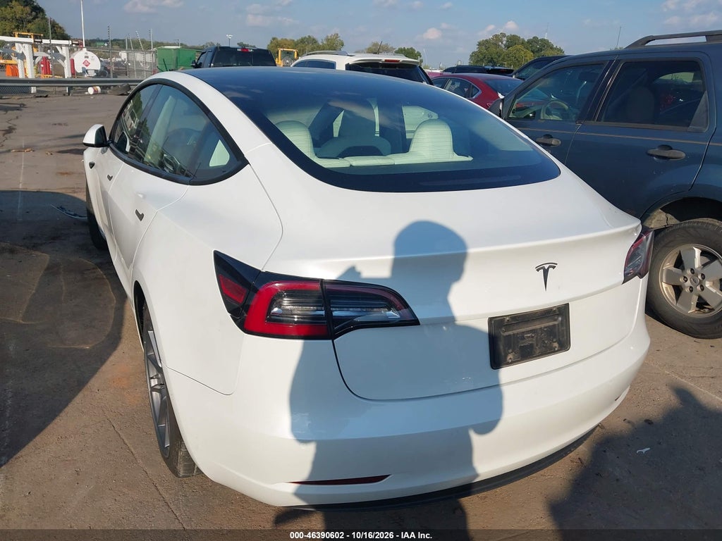 Tesla Model 3 2022