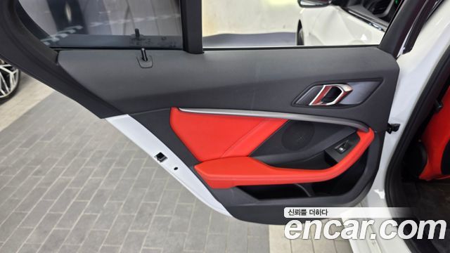 BMW 1 серии 2021