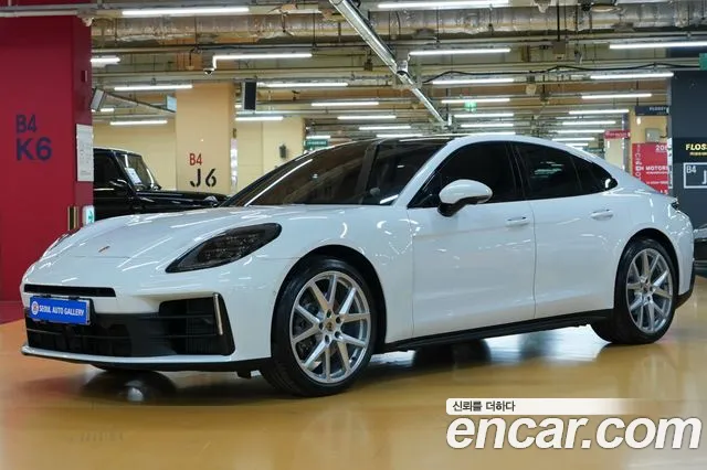 Porsche Panamera 2024