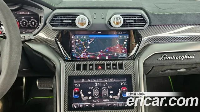 Lamborghini Urus 2024