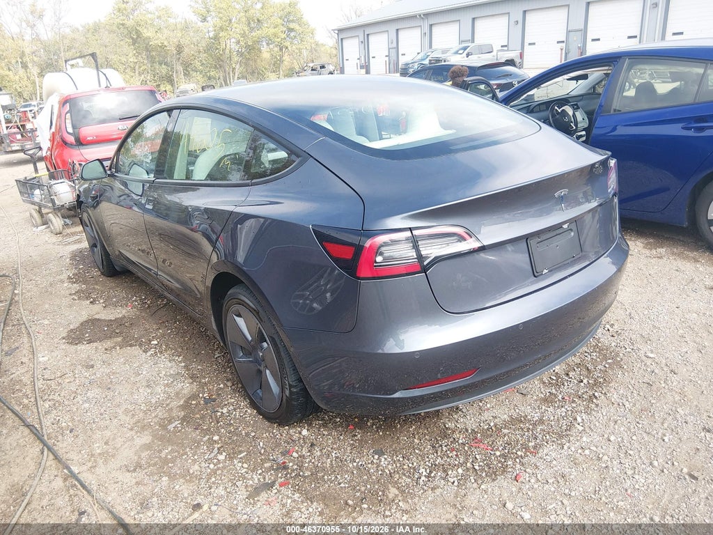 Tesla Model 3 2022