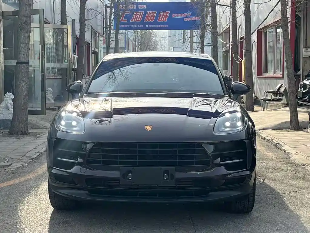 Porsche Macan 2021