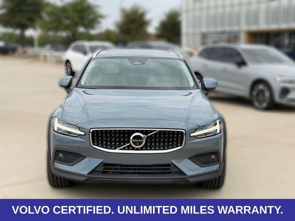 Volvo V60 Cross Country 2024