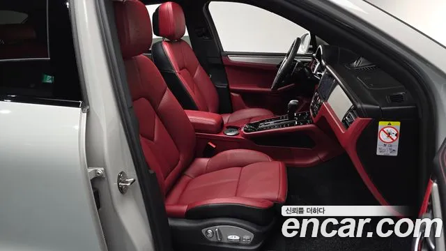 Porsche Macan 2024