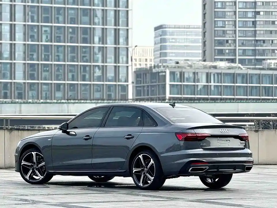 Audi A4 2025