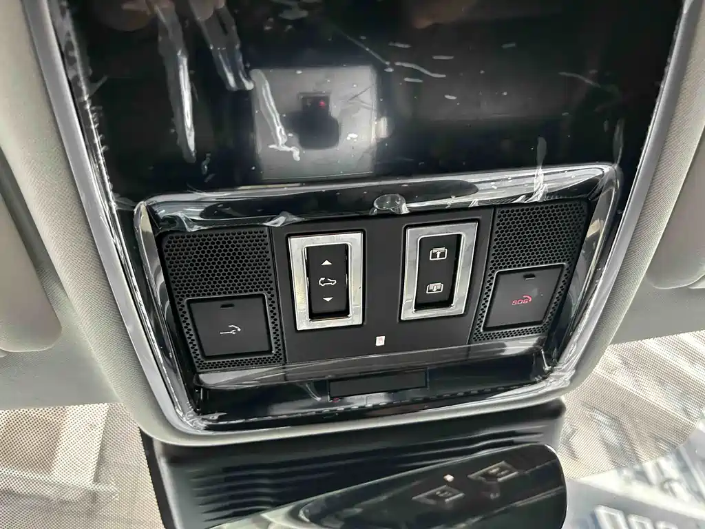 Land Rover Range Rover Velar 2024