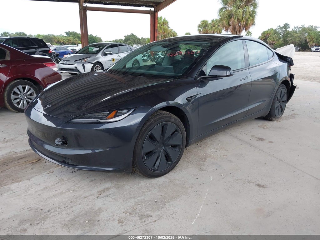 Tesla Model 3 2025