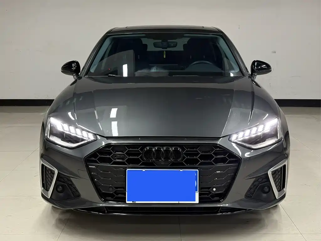 Audi A4 2023