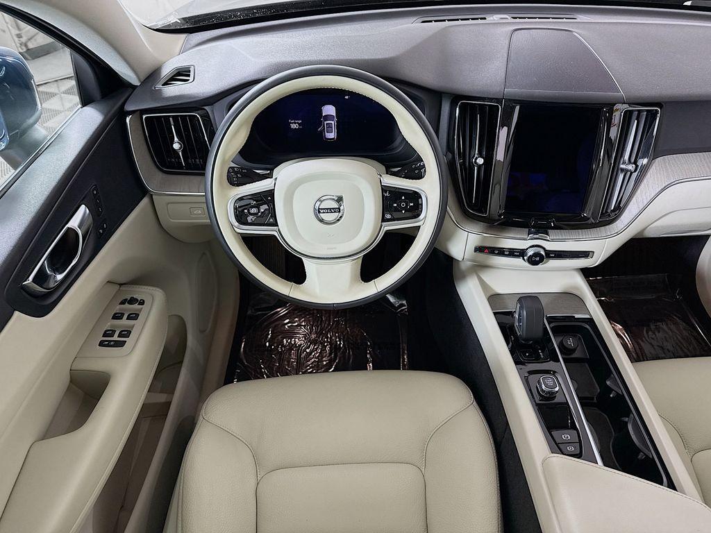 Volvo XC60 2023