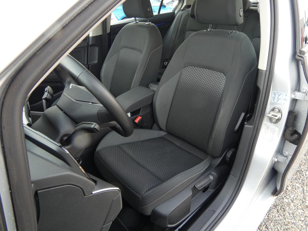 Volkswagen Golf 2021