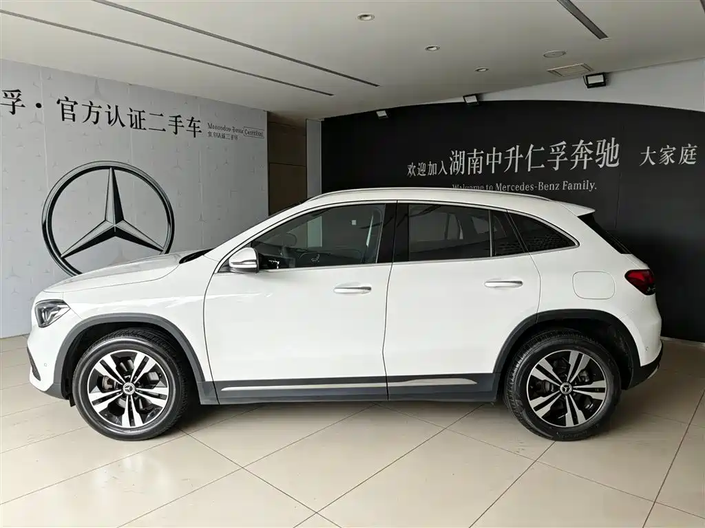 Mercedes-Benz GLA 2023