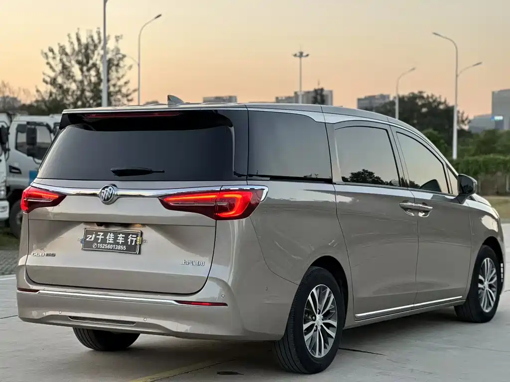 Buick GL8 2023