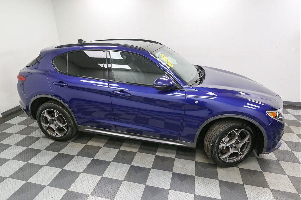 Alfa Romeo Stelvio 2023