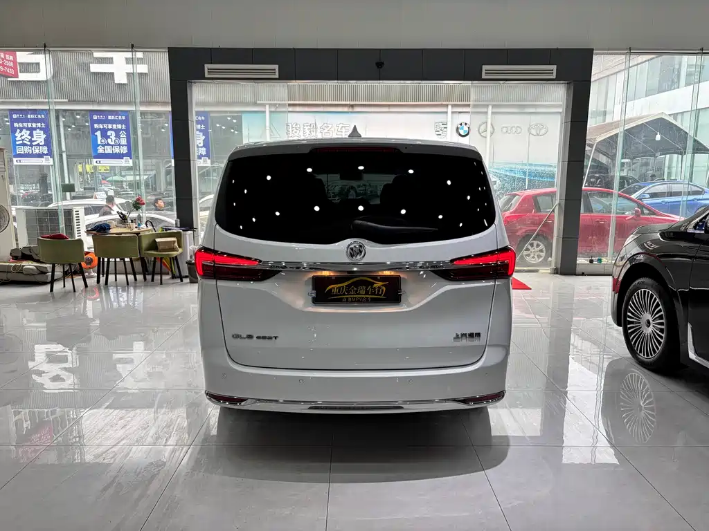 Buick GL8 2023