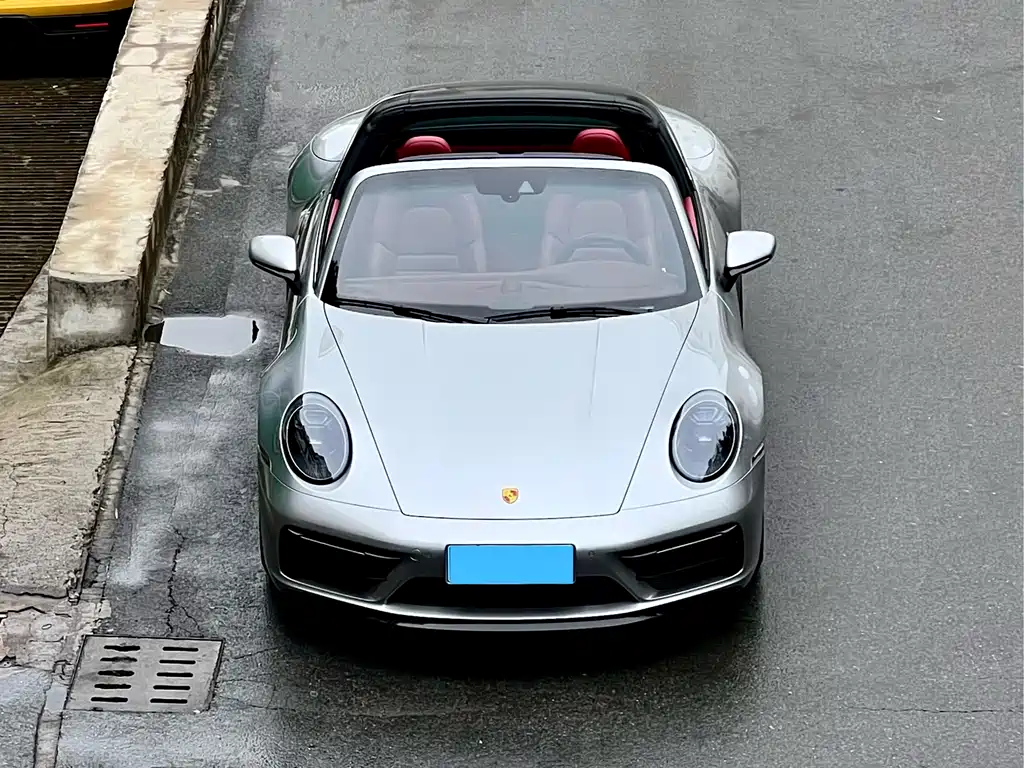 Porsche 911 2023