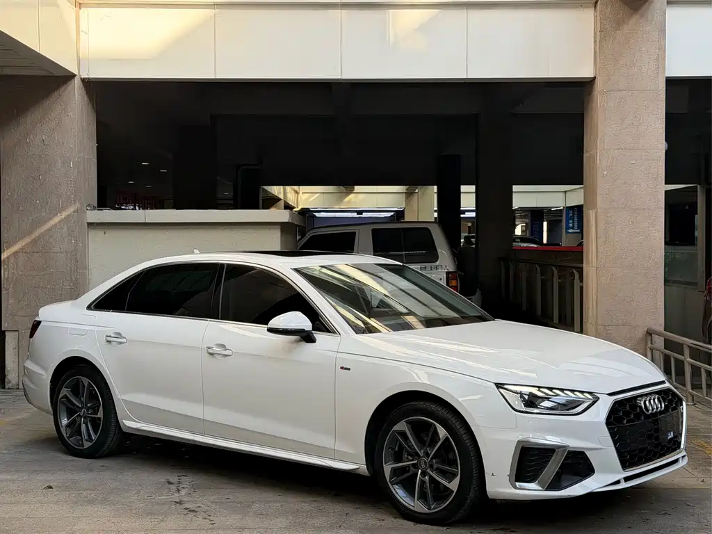 Audi A4 2021