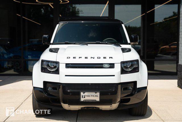 Land Rover Defender 2023