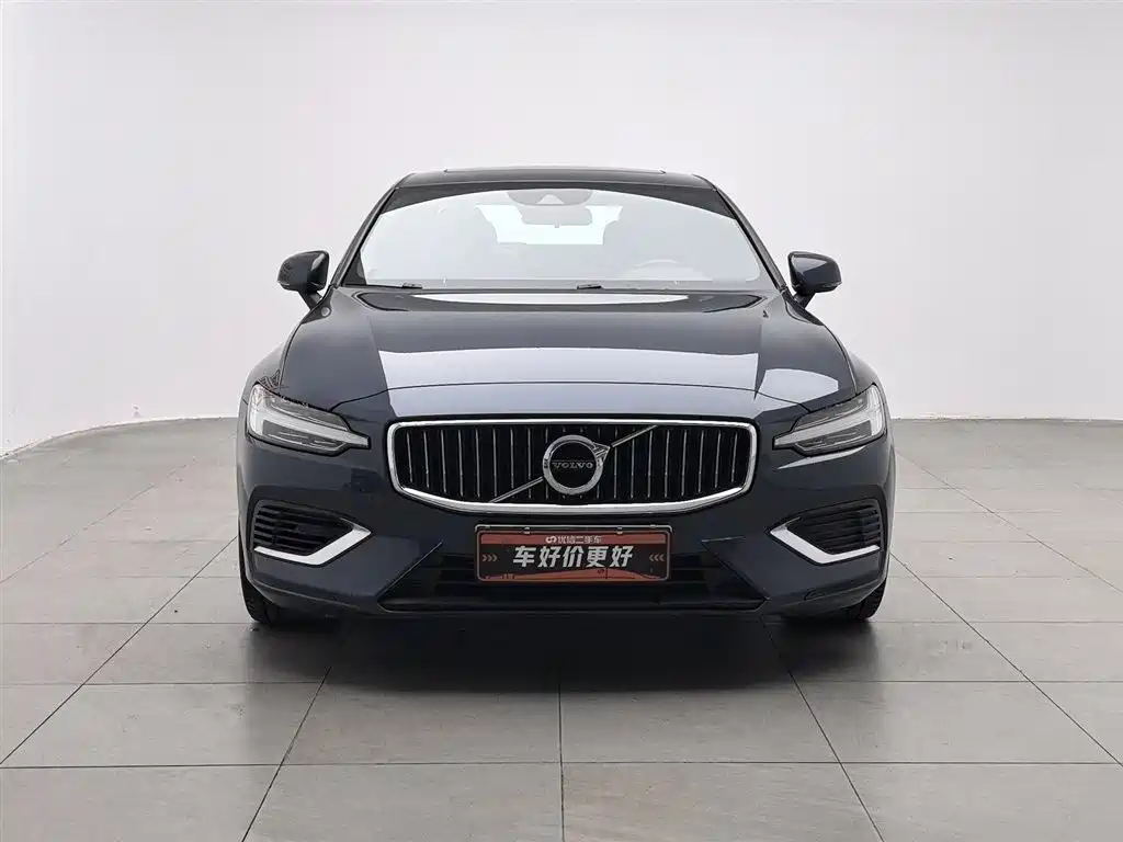 Volvo S60 2022