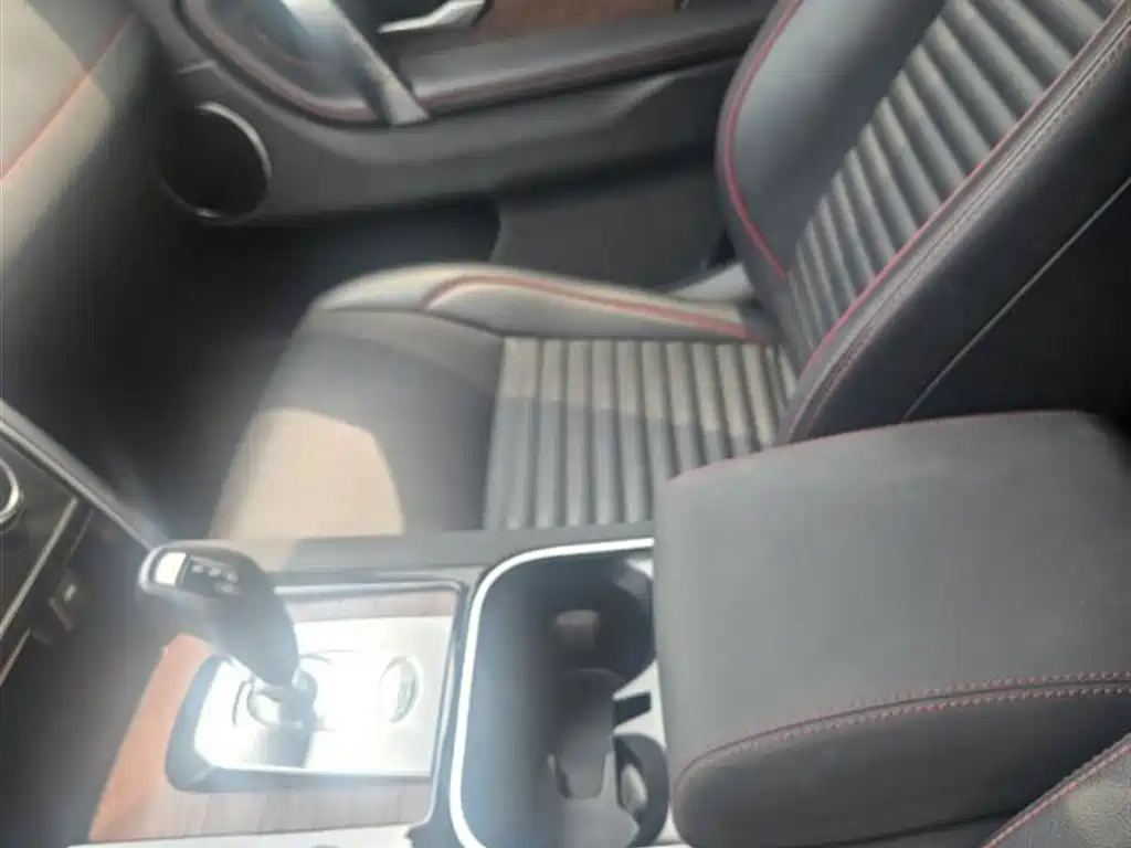 Land Rover Discovery Sport 2021